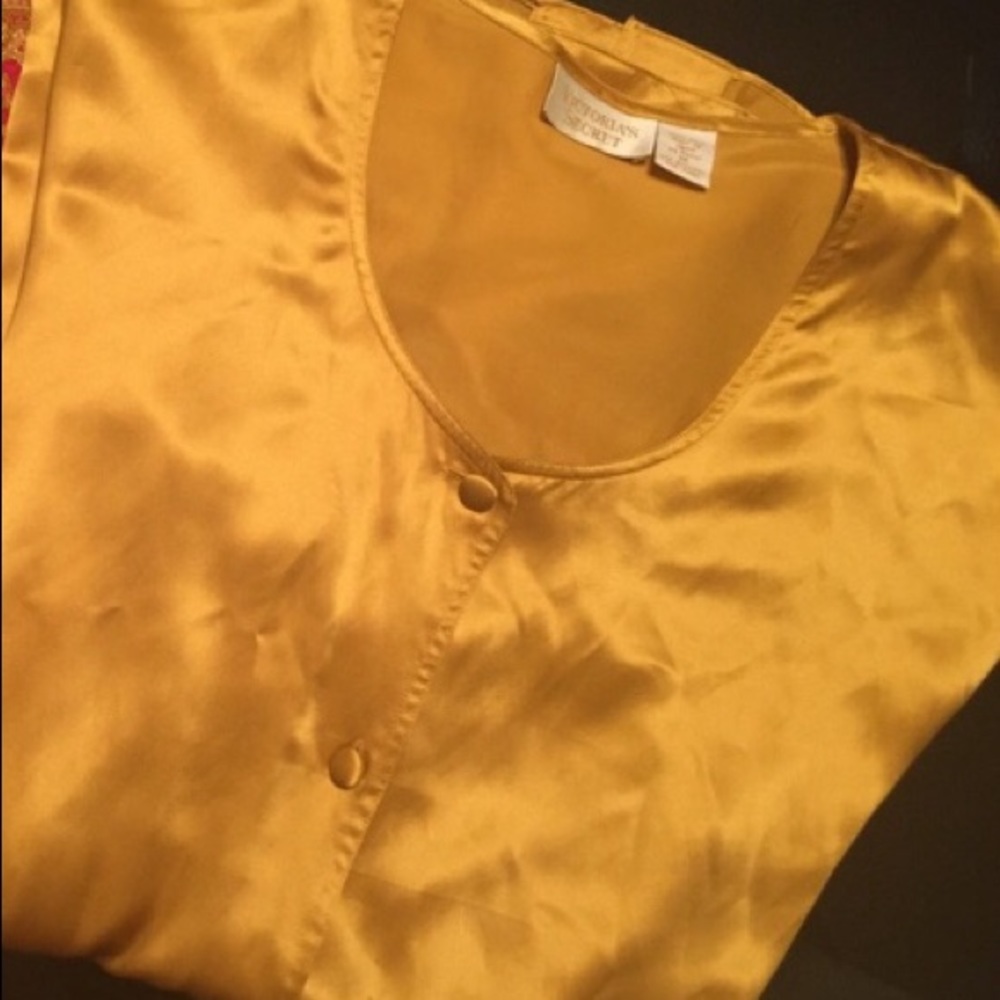Victoria’s Secret Sleep Shirt 100% Silk